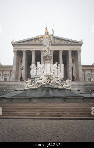 Pallas Athene vor dem österreichischen Parlament, Wien, Österreich Stockfoto