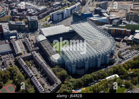 Tagsüber ein Luftbild von St James' Park Fußballstadion in Newcastle Upon Tyne, Tyne and Wear, England, Vereinigtes Königreich, Nordosteuropa Stockfoto