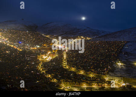 Wuming Buddhist College Nacht der Provinc Seda County, Sichuan, China Stockfoto