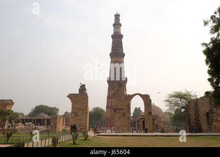 Qutub Minar Turm, Delhi, Indien am 13. Februar 2016. Stockfoto