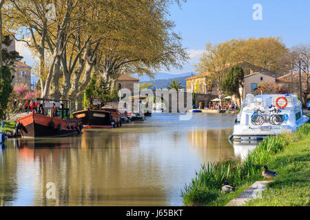 Frankreich, Aude, Le Somail, Hafen am Canal du Midi, der von der UNESCO zum Weltkulturerbe erklärt wurde Stockfoto