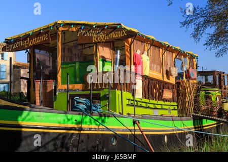 Frankreich, Aude, le Somail, Somail Flusshafen auf dem Canal du Midi als Weltkulturerbe der UNESCO, Tamata die Barge Lebensmittelgeschäft Stockfoto