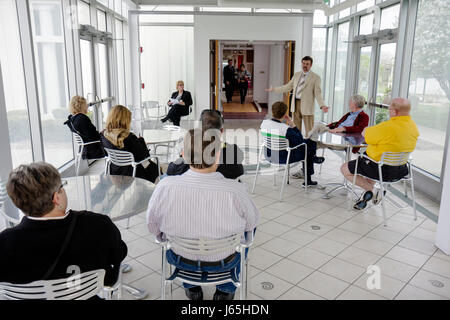 Michigan, MI, mich, Upper Midwest, Saginaw County, Saginaw, Saginaw Art Museum, Bildung, Tour, Vortrag, Erwachsene Erwachsene Männer Männer männlich, Frau Frauen weibliche Dame, grou Stockfoto