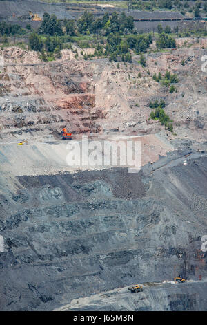 Eisenerz Tagebau Anlage - allgemeine Ansicht in die Grube Stockfoto