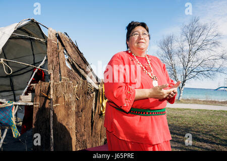 Michigan Mackinaw City, Mackinac Historic State Parks Park, Straße von Mackinac, Lake Huron, Fort, Colonial Michilimackinac, Odawa Indianer der Ureinwohner Stockfoto