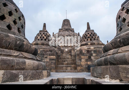 Stupas auf Tempel Borobudur in Indonesien. Die Insel Java. Eine gute illustration Stockfoto