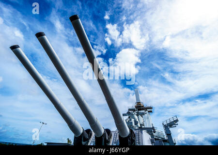 Kanone Röhren das Museum Schlachtschiff USS MIssouri in Pearl Harbor, Hawaii Stockfoto