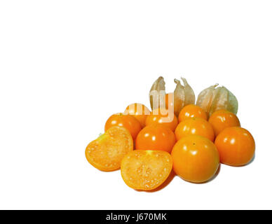 Reihe von hellen gelben reif Kap Stachelbeeren, auf weißem Hintergrund mit Freiraum für Gestaltung und text Stockfoto