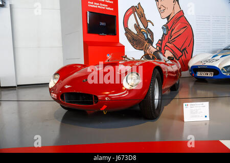 Brüssel, Belgien - 9. Juli 2016: Automotive Museum mit klassischen Automobilen Sammlungsausstellung im Cinquantenaire Parc in Belgien. Stockfoto