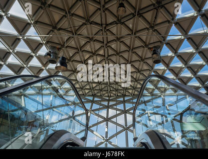 Budapest-Wal, Balna Gebäude. Moderner Architektur in Hungary.Whale (Balna) Gebäude steht für eine erfolgreiche Verschmelzung Alter und neuer Architektur Stockfoto