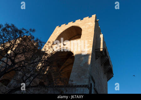 Serranos Tor in einem Winter Sonnenuntergang. Valencia, Spanien Stockfoto