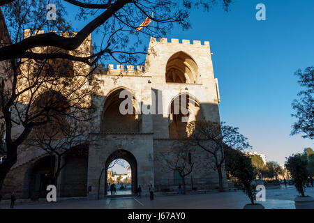 Serranos Tor in einem Winter Sonnenuntergang. Valencia, Spanien Stockfoto