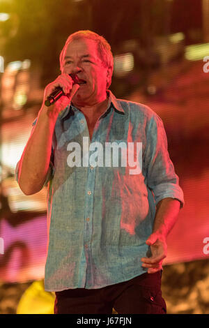 ZAGREB, Kroatien - 16. Mai 2017: Deep Purple Sänger Ian Gillan auf der Bühne während ihrer The Long Goodbye-Tour an der Arena Zagreb. Stockfoto