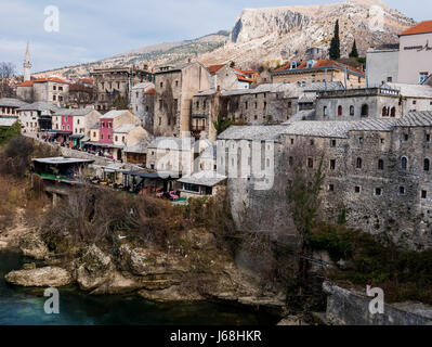 Mostar, Bosnien und Herzegowina - 1. Januar 2016 - Blick auf die Altstadt von Mostar, Bosnien und Herzegowina. Stockfoto