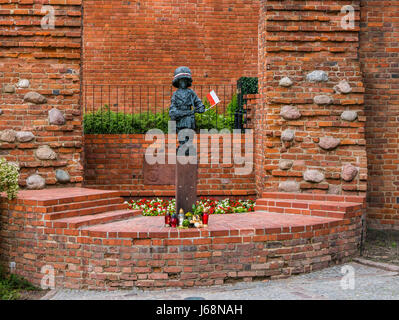 Warschau, Polen - 3. Juni 2016 - Statue der kleinen Aufständischen in der Altstadt in Warschau, Polen. Stockfoto