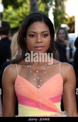 Cannes, Deutschland. 18. Mai 2017. Naomie Harris besucht den Les Fantomes d'Ismael Film roten Teppich 70. Cannes Film Festival, Cannes 17.05.2017 | Verwendung Weltweit/Picture Alliance Credit: Dpa/Alamy Live-Nachrichten Stockfoto