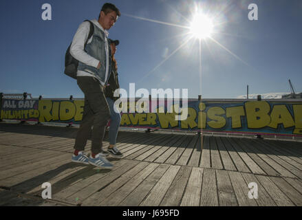 Brighton, UK. 19. Mai 2017. Ein Blick auf Pier von Brighton am 2. Tag des 2017 große Escape Festival, ein Musik-Industrie-Schaufenster für Nachwuchs in Brighton, UK statt. Foto: Freitag, 19. Mai 2017. Bildnachweis sollte lauten: Roger Garfield/Alamy Live News Stockfoto