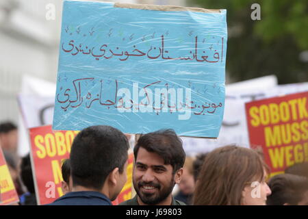 Wien, Österreich.  Samstag, 20. Mai 2017. Zahlreiche afghanische Verbände, nicht-Regierungs-Organisationen und politischen Organisationen protestieren gegen Abschiebungen nach Afghanistan am Samstag. Franz Perc / Alamy Live News. Stockfoto