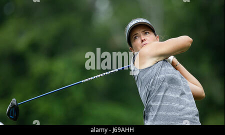 Williamsburg, Virginia, USA. 20. Mai 2017. Joanna Klatten treibt den Ball während der dritten Runde der Meisterschaft Kingsmill auf dem Flusslauf Kingsmill Resort in Williamsburg, Virginia. Justin Cooper/CSM/Alamy Live-Nachrichten Stockfoto