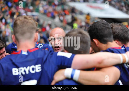 London, UK. 20. Mai 2017. Callum McRae (Trainer) sprechen, während ein Team sprechen nach dem Schottland V Argentinien-Spiel im Twickenham Stadium, London, UK. Das Spiel war Teil der das Finale der HSBC World Rugby Sevens Series.  Das Spiel fand im Rahmen des Finales der HSBC World Rugby Sevens Series. Der Höhepunkt der Serie sah 17 internationale Mannschaften (in schnellen 14 Minuten lang Spiele) London Titel Champions sein. Bildnachweis: Michael Preston/Alamy Live-Nachrichten Stockfoto