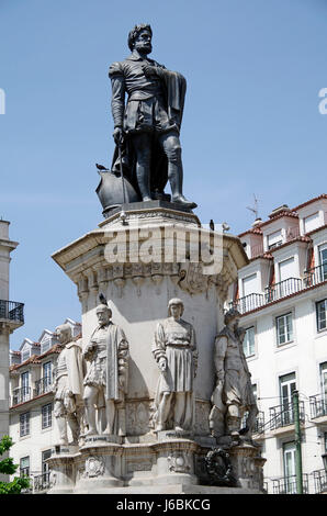 Monumentalskulptur von Luis Camoes, große portugiesische Dichter und Dramatiker, in Largo de Camoes, Lissabon. Stockfoto