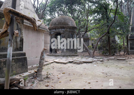 Kolkata Park Street Cemetery, 1767, am 8. Februar 2016 in Kolkata, Indien eröffnet. Stockfoto