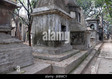 Kolkata Park Street Cemetery, 1767, am 8. Februar 2016 in Kolkata, Indien eröffnet. Stockfoto