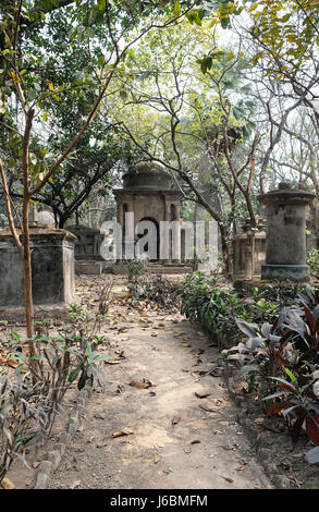 Kolkata Park Street Cemetery, 1767, am 8. Februar 2016 in Kolkata, Indien eröffnet. Stockfoto