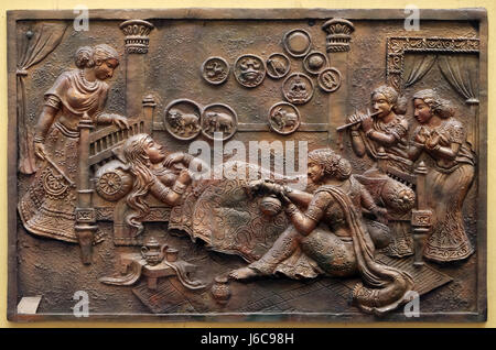 Bass Relief an der Wand der Jain-Tempel in Kolkata, Westbengalen, Indien Stockfoto