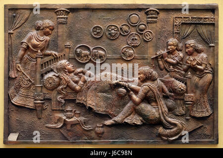 Bass Relief an der Wand der Jain-Tempel in Kolkata, Westbengalen, Indien Stockfoto