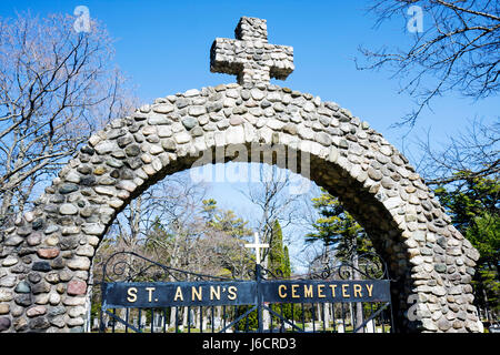 Mackinac Island Michigan, historische State Parks Park Mackinaw, Straits of, Lake Huron, Custer Road, St. Ste. Saint Sainte Ann's Cemetery, frühes Frühjahr, entran Stockfoto