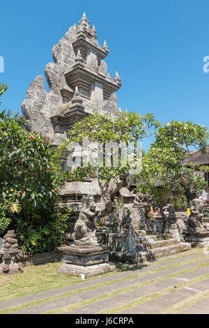 Historischen balinesischen Tempel, eine wichtige touristische Attraktion in Ubud, Bali, Indonesien Stockfoto