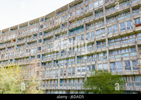 Alten Sozialwohnungen Block, Robin Hood Gardens, in East London Stockfoto