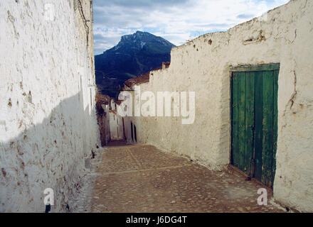 Straße. Segura De La Sierra, Provinz Jaen, Andalusien, Spanien. Stockfoto