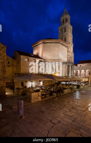 St. Domnius Cathedral in den Sommerabend, Split, Kroatien Stockfoto