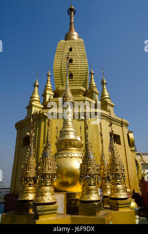 Tempel im Hilltop Kloster, Mount Popa, in der Nähe von Bagan, Myanmar, Stockfoto