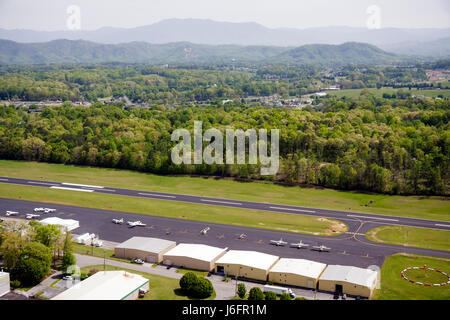 Sevierville Tennessee, Smoky Mountains, Gatlinburg Pigeon Forge Airport, Luftaufnahme von oben, Start- und Landebahn, Besucher reisen Touristen an Stockfoto