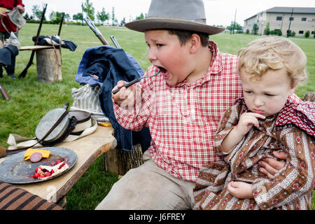 Kenosha Wisconsin, Civil war Museum, Civil war Days, Muster, Park City Grays, lebendige Geschichte, Bildung, Reenactor, junge Jungen, männliche Kinder Kinder Kinder youn Stockfoto