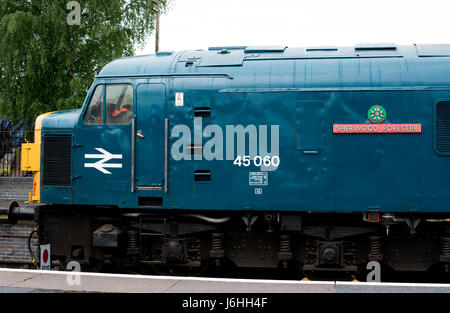 Klasse 45 Diesel Lokomotive Nr. 45060 "Sherwood Förster" an der Severn Valley Railway, Kidderminster, Großbritannien Stockfoto