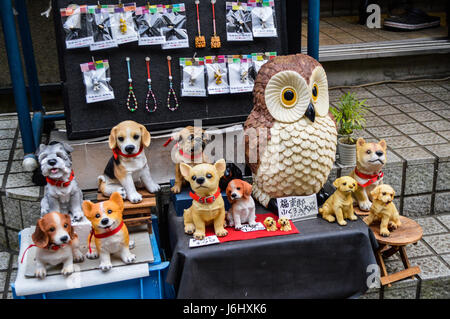 Kanagawa, Japan - 31. März 2014: Enoshima, einer kleinen Insel an der Mündung des Flusses Sakai in Sagami-Bucht mündet. Stockfoto