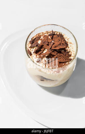 Tiramisu in einer Glasschale Stockfoto