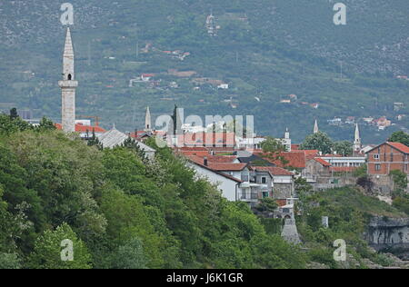 Blick über die Stadt von Mostar Herzegowina, Bosnien und Herzegowina-April Stockfoto