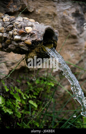 Natürliche Wasser Schriftart in Spanien Stockfoto