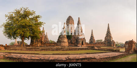 Wat Chaiwatthanaram Tempel in Ayutthaya historischen Park, Thailand Stockfoto