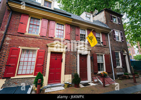 Historische Reihe Häuser am Elfreth Gasse, in Philadelphia, Pennsylvania. Stockfoto