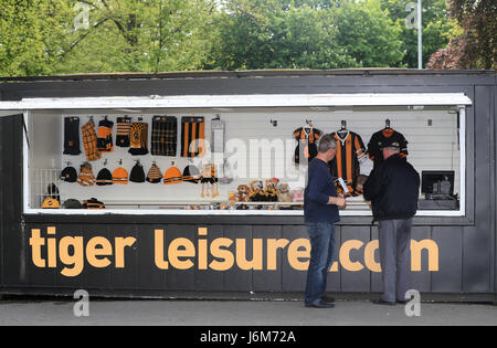 Hull City Ware zum Verkauf vor dem Premier League-Spiel im Stadion KCOM, Rumpf. Stockfoto