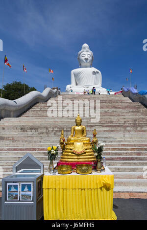 Stufen hinauf auf den Big Buddha, Phuket, Thailand Stockfoto