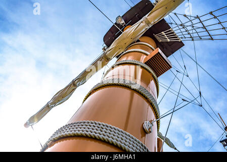 Replica Pirat Schiff Kreuzfahrt auf See Ashinoko. Touristische Erfahrung Bootsfahrt. Stockfoto