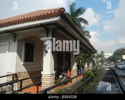 Dieser Eintrag bezieht sich wahrscheinlich auf eine Szene in Manila, Philippinen, die den Pasig River Plaza Mexico, den Maestranza Park und Parkmöglichkeiten in der Nähe von Intramuros im Jahr 2006 betraf. Sie hebt die städtische Entwicklung und die wichtigsten Standorte innerhalb der Stadt hervor. Stockfoto