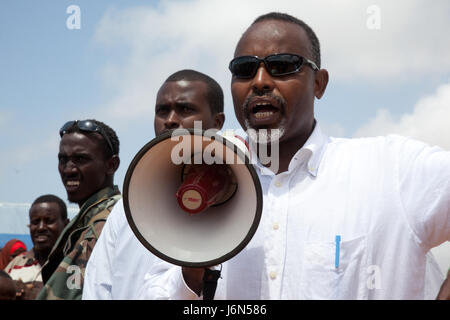 09.07.2011 Mogadischu - Bürgermeister und Präsident öffnen neue Marktgebiet in Mogadischu (6132219557) Stockfoto